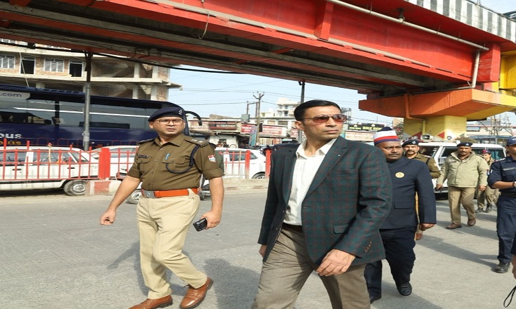 डीएम के दौरे का असर; आईएसबीटी पर निकासी गेट खुला; पार्किंग निर्माण प्रारंभ