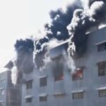 सूरत के टेक्सटाइल मार्केट में लगी भीषण आग, 15 से अधिक गाड़ियां बुझाने में जुटीं