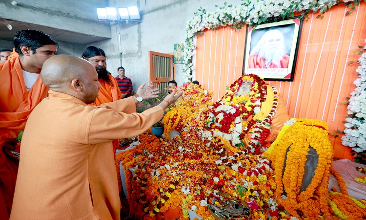 डॉ. रामविलास वेदांती जी महाराज का संपूर्ण जीवन रामकाज को समर्पित रहा : मुख्यमंत्री योगी