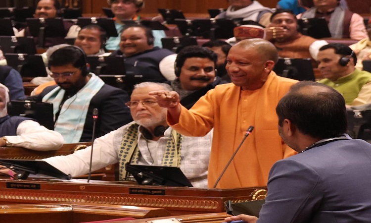 जब सपा से जुड़े आरोपियों पर कार्रवाई होगी तो सपा के लोग ही सबसे पहले फतिहा पढ़ने जाएंगे- मुख्यमंत्री