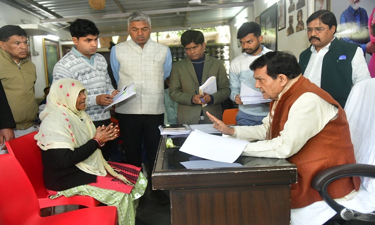 रिश्वत मांगने पर ऊर्जा मंत्री का सख्त रुख, दोषियों पर कार्रवाई के निर्देश