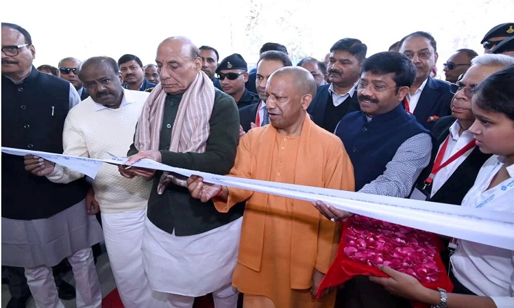 लखनऊ में अशोक लेलैंड की ईवी यूनिट यूपी के औद्योगिक भविष्य का मील का पत्थर: राजनाथ सिंह
