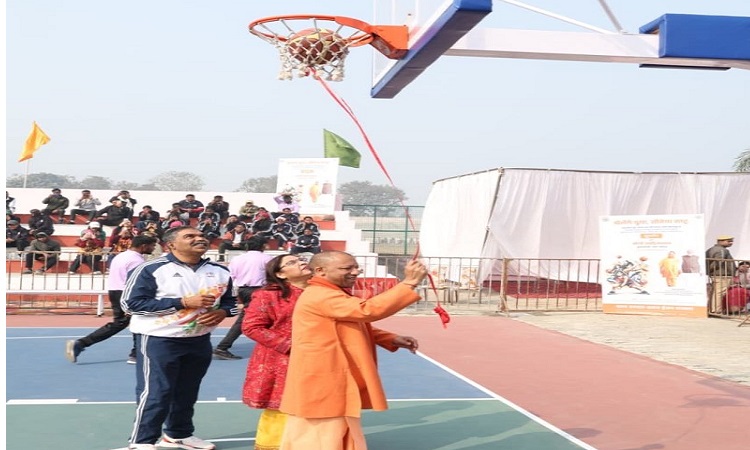 खेल प्रतिभाएं तराशें शिक्षण संस्थान : सीएम योगी