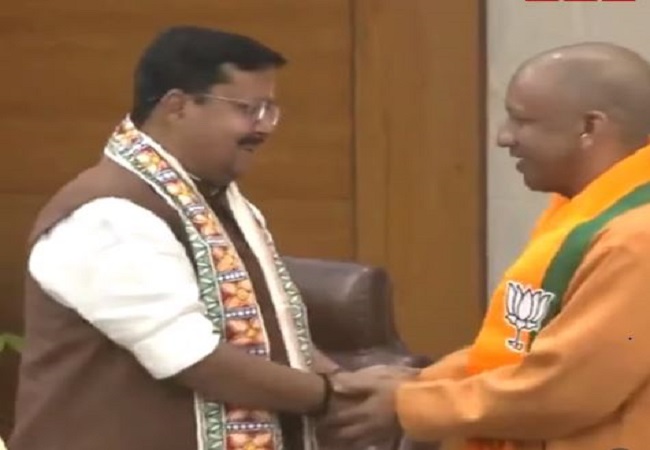 सीएम योगी ने भाजपा के नवनिर्वाचित राष्ट्रीय अध्यक्ष नितिन नबीन से की मुलाकात, दी बधाई