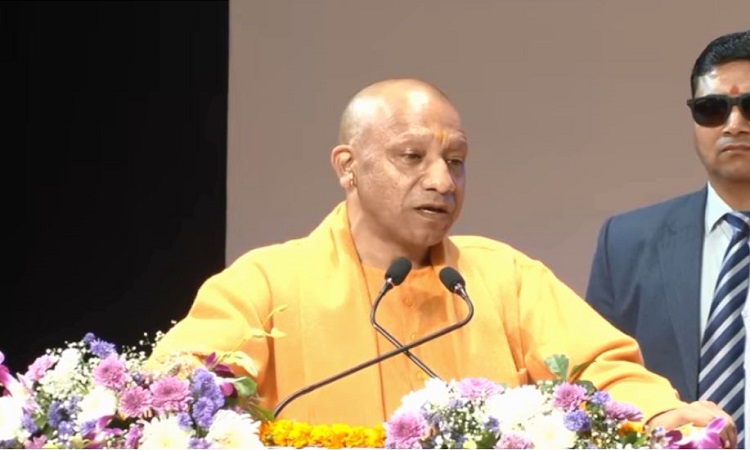 12 बजे तक सोने वाले बबुआ को नहीं थी गरीबों की चिंता: सीएम योगी