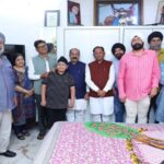 सीएम विष्णुदेव साय पहुंचे गुरूपाल भल्ला के घर, पुराने साथियों से की मुलाकात
