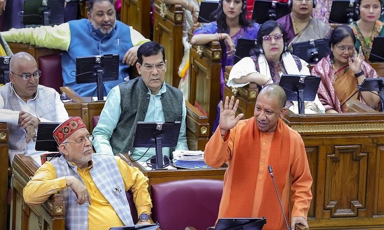 उत्तर प्रदेश ने तय की है अपराध व अव्यवस्था से अनुशासन और कर्फ्यू से कानून के राज की यात्राः मुख्यमंत्री