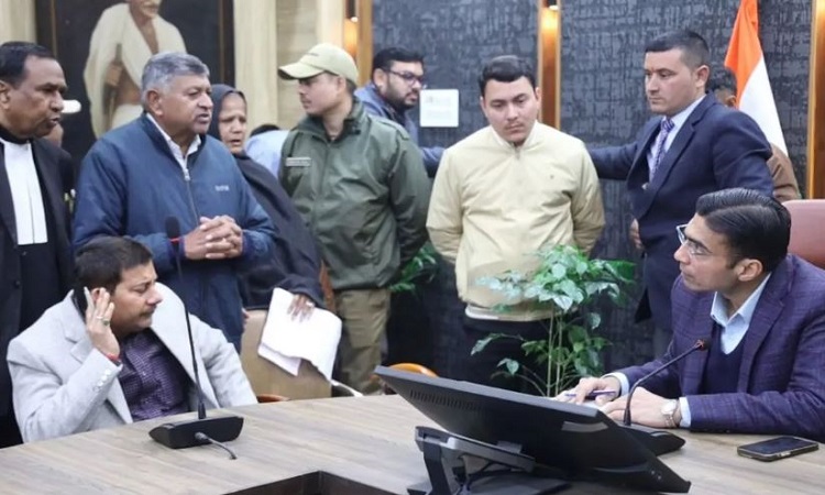 भरण-पोषण आदेश नही माना, पुत्र के खिलाफ 1.50 लाख की आरसी जारी