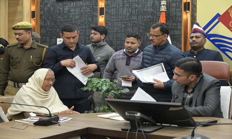 जिला प्रशासन का जनदर्शन, जन सुरक्षा की गांरटी; कड़े व बड़े एक्शन सब मौके पर ही