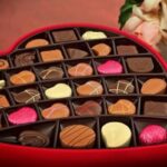 Chocolate Day पर अपने पार्टनर को दें ये गिफ्ट्स, रिश्तों में घुल जाएगी मिठास