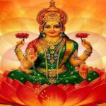 घर में जरूर रखें ये चीजें, बनी रहेगी देवी लक्ष्मी की कृपा