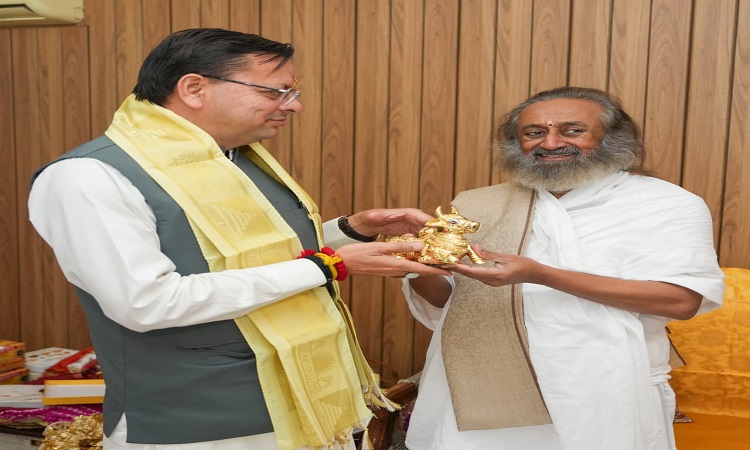 ऋषिकेश में मुख्यमंत्री की रविशंकर से शिष्टाचार भेंट