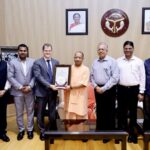 सीएम योगी को प्रस्तुत किया गया नोएडा इंटरनेशनल एयरपोर्ट का एयरोड्रम लाइसेंस