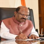 पश्चिम बंगाल के राज्यपाल ने दिया इस्तीफा, चुनाव से पहले बड़ी हलचल