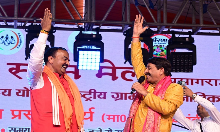 ‘सरस महोत्सव’ में उमड़ा जनसैलाब: उपमुख्यमंत्री ने स्वयं सहायता समूह की महिलाओं को दिया करोड़ों का चेक
