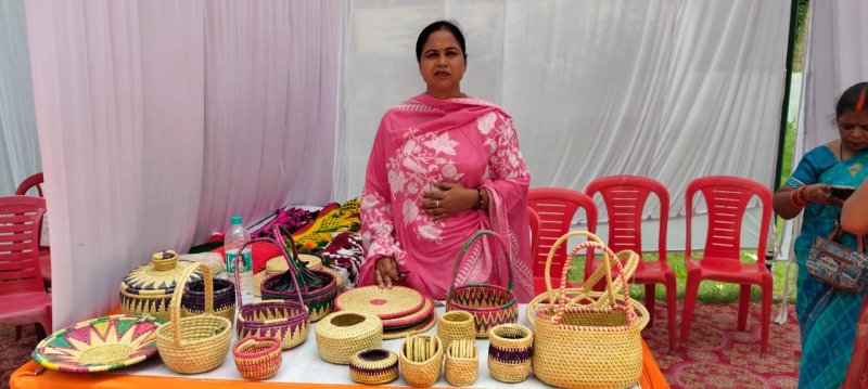 परंपरा से प्रगति तक: मूंज शिल्प ने बदली रजनी बाला की दुनिया