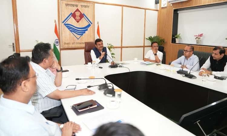 मुख्य सचिव ने गर्मी बढ़ने से विद्युत माँग बढ़ने पर ली यूपीसीएल के साथ उच्च स्तरीय बैठक