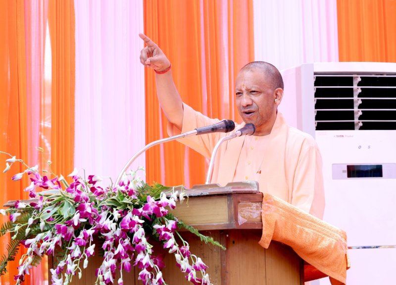 समय पर पुलिस भर्ती, ट्रेनिंग व सुविधाओं से बना सुरक्षा का बेहतर माहौल: सीएम योगी