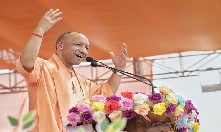 बंगाल के दिल में काबा-मदीना नहीं, मां काली-मां दुर्गा हैं: योगी आदित्यनाथ