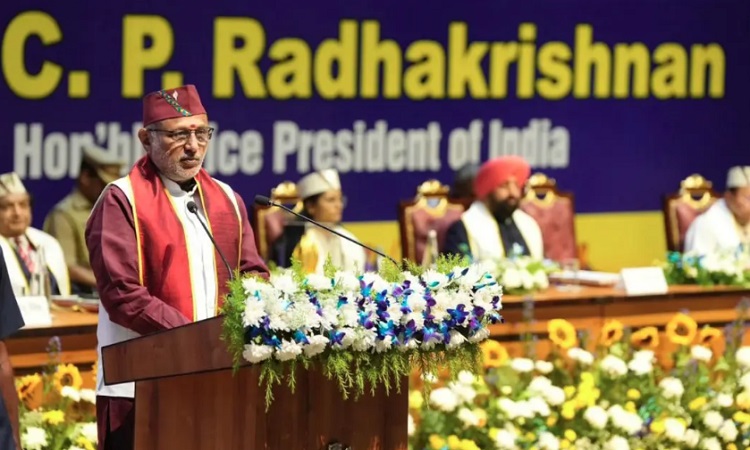 एम्स ऋषिकेश के दीक्षांत समारोह में उपराष्ट्रपति बोले- सहानुभूति, सत्यनिष्ठा और सेवा भाव से करें राष्ट्र निर्माण