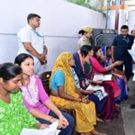 उप मुख्यमंत्री ने जनता दर्शन में सुनीं जन-समस्याएं, अधिकारियों को त्वरित निस्तारण के दिए कड़े निर्देश