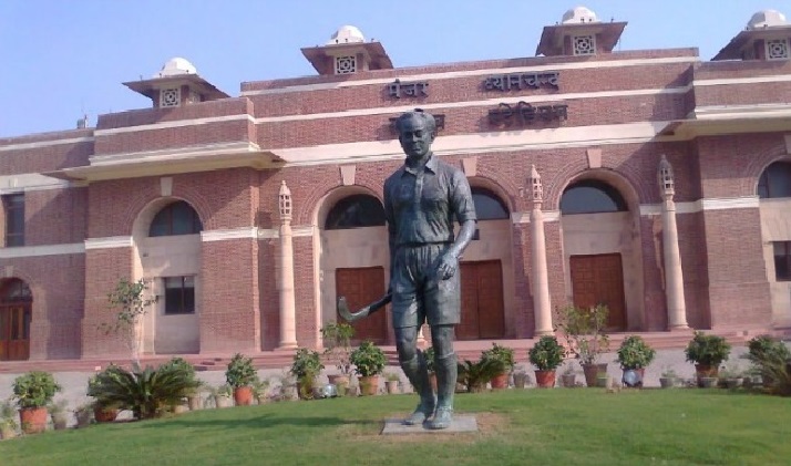 सीएम योगी की खेल प्रोत्साहन नीति को मिलेगा बल, मेरठ में मेजर ध्यानचंद खेल विश्वविद्यालय का निर्माण कार्य अंतिम चरण में