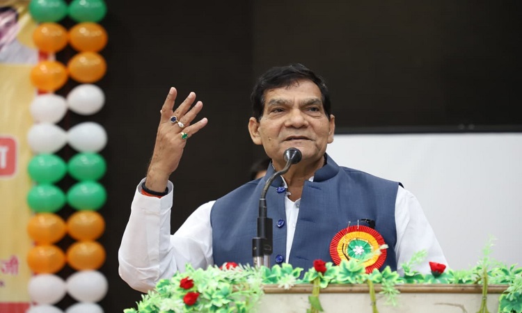 शिक्षामित्रों का मान-सम्मान और जनकल्याण सरकार की सर्वोच्च प्राथमिकता :  ए.के. शर्मा