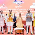 श्रमिकों के लिए बड़ा तोहफा! CM योगी ने किया ऐसा ऐलान, बदलेगी लाखों परिवारों की जिंदगी