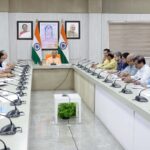 स्वास्थ्य सेवाओं के विस्तार को गुणवत्ता और आधुनिक तकनीक से जोड़ें: मुख्यमंत्री योगी