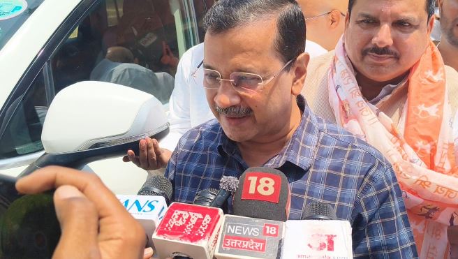 रामलला के दरबार पहुंचे अरविंद केजरीवाल, विधि-विधान से किया दर्शन-पूजन