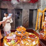 गोरक्षपीठाधीश्वर ने मां पाटेश्वरी  के चरणों में लगाई हाजिरी, स्वस्थ-समृद्ध उत्तर प्रदेश की कामना की