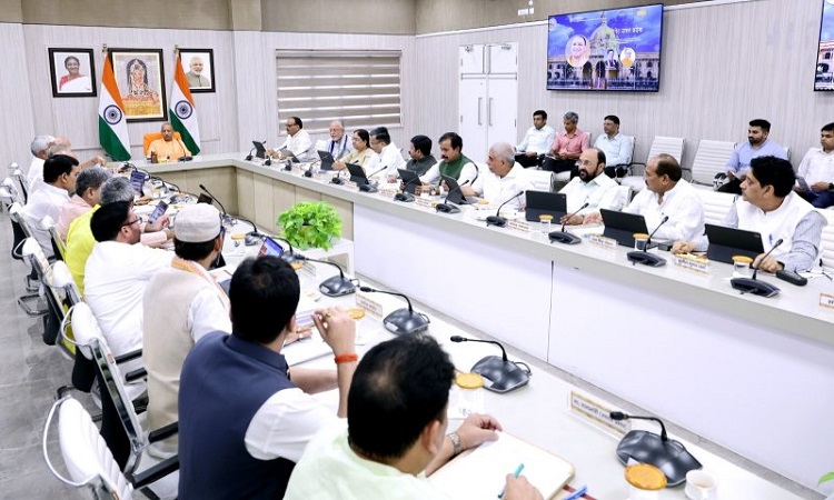 यूपी कैबिनेट निर्णय : 18 शहरों में 1725 एसी इलेक्ट्रिक बसें चलाएगी योगी सरकार