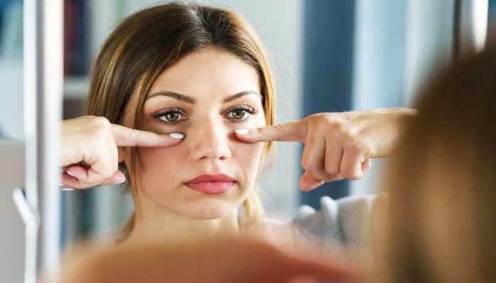 डार्क सर्कल से निजात दिलाएगा आलू, ऐसे करें इस्तेमाल