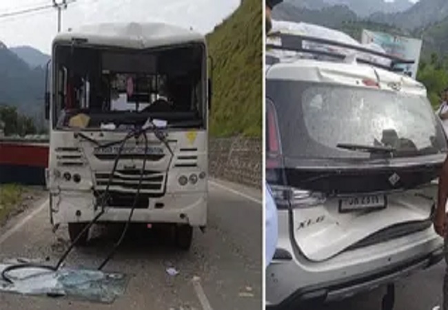 अमरनाथ यात्रियों के काफिले की गाड़ियां आपस में टकराईं, 18 श्रद्धालु घायल