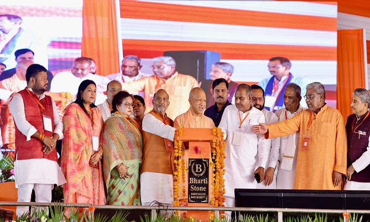 शाम 7 बजे के बाद सजती थी ‘बबुआ’ की महफिल, विकास योजनाओं का करते थे बंटाधारः मुख्यमंत्री