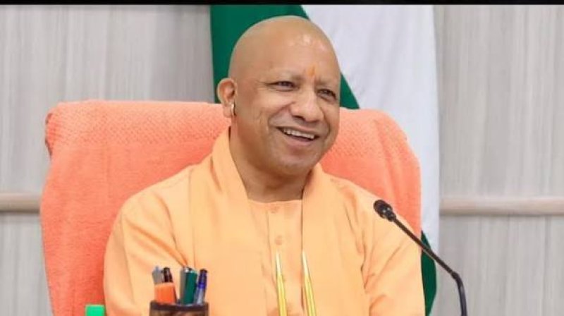 योगी सरकार के जीरो पॉवर्टी अभियान को मिली रफ्तार, 4.25 लाख परिवारों तक पहुंचीं सरकारी योजनाएं