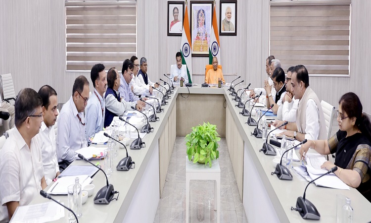 उत्तर प्रदेश में विश्वस्तरीय सड़क संपर्क विकसित करना हमारी प्राथमिकता: नितिन गडकरी