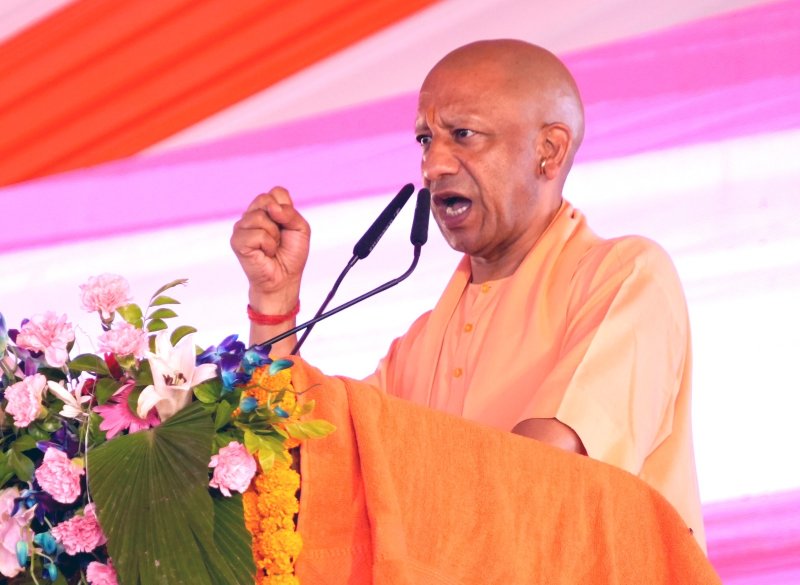 दंगाइयों के मुकदमे वापस लेने का प्रयास करती थी सपा सरकार: सीएम योगी