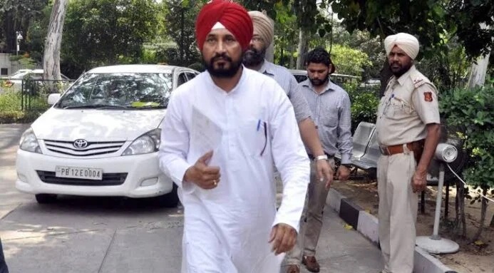 भूपेश बघेल के पंजाब दौरे से पहले कांग्रेस में सियासी घमासान, चन्नी गुट ने दिखाई ताकत