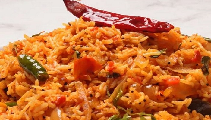 चावलों से बनाएं ये स्पेशल डिश, घर में सबको आएगा पसंद