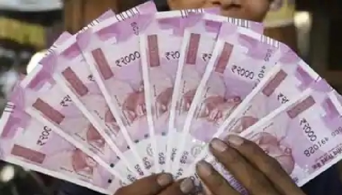 इस दिशा में पैसे रखने की न करें भूल, उठाना पड़ेगा नुकसान