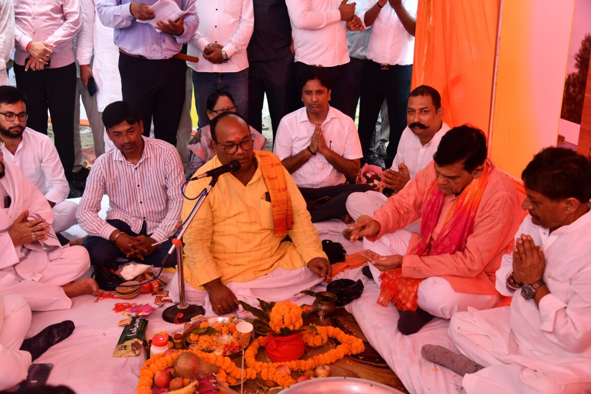 मऊ में 10 करोड़ से बनेगा आधुनिक नागरिक सुविधा केंद्र, ए.के. शर्मा ने किया भूमिपूजन