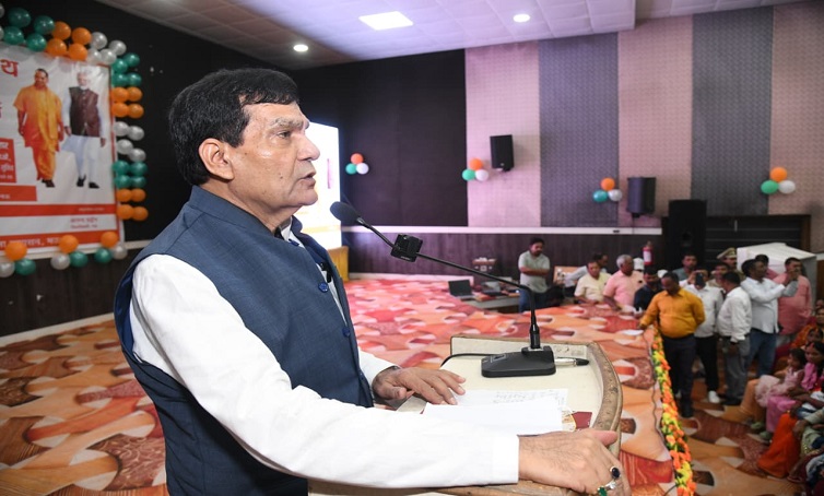 ग्रामीण और आर्थिक रूप से कमजोर वर्ग की वरिष्ठ महिलाओं के लिए वरदान साबित होगी योजना:  ए के शर्मा