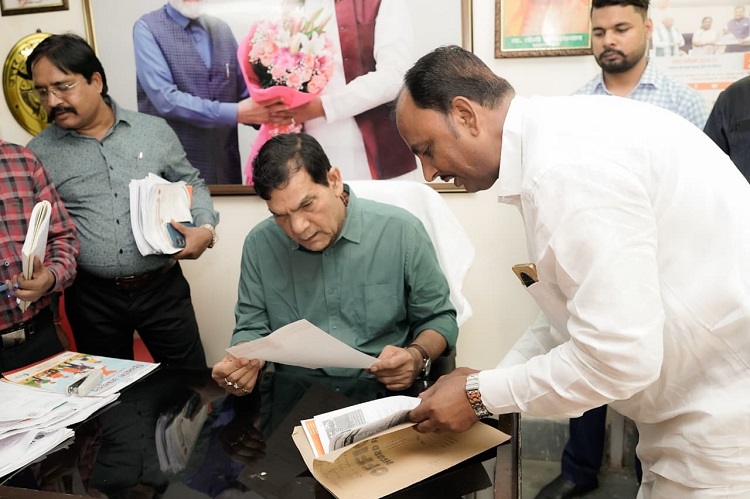जनता की समस्याओं का समाधान सरकार की सर्वोच्च प्राथमिकता : एके शर्मा