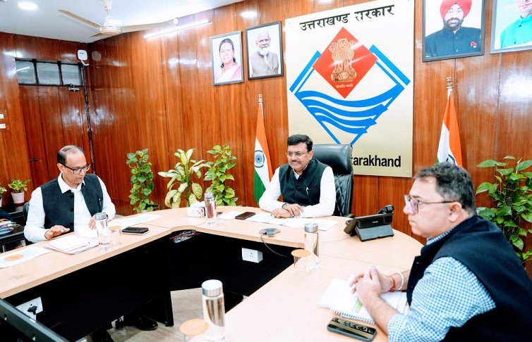 मुख्य सचिव की अध्यक्षता में हुई सड़क सुरक्षा को लेकर गठित अनुश्रवण समिति की बैठक