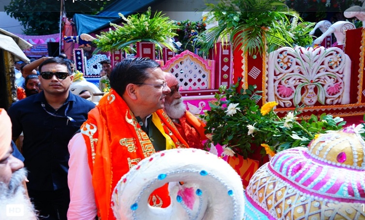 टपकेश्वर महादेव की भव्य शोभायात्रा से शिवमय हुई देहरादून, मुख्यमंत्रा धामी ने भी हुए शामिल