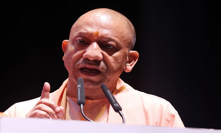 योगी सरकार का हर पात्र महिला को स्वयं सहायता समूह से जोड़ने के लिए घर-घर अभियान शुरू