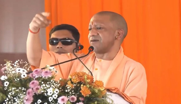 मायावती ने बाबूजी को श्रद्धांजलि दी, किंतु सपा मुखिया के मुंह से दो शब्द भी नहीं निकले: मुख्यमंत्री