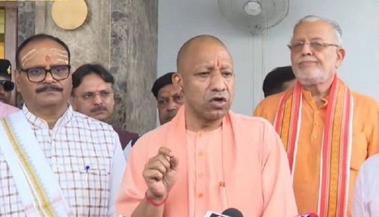 लोकतंत्र, दलित और समाज विरोधी है सपा, इसका विकास से कोई मतलब नहीं: CM योगी