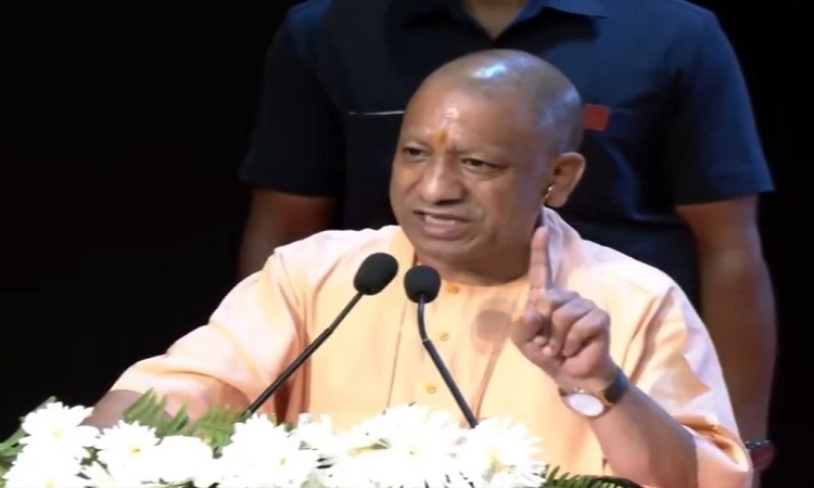 1947 में जो लोग मौन थे, उनकी नजरें सत्ता पर थीं: सीएम योगी